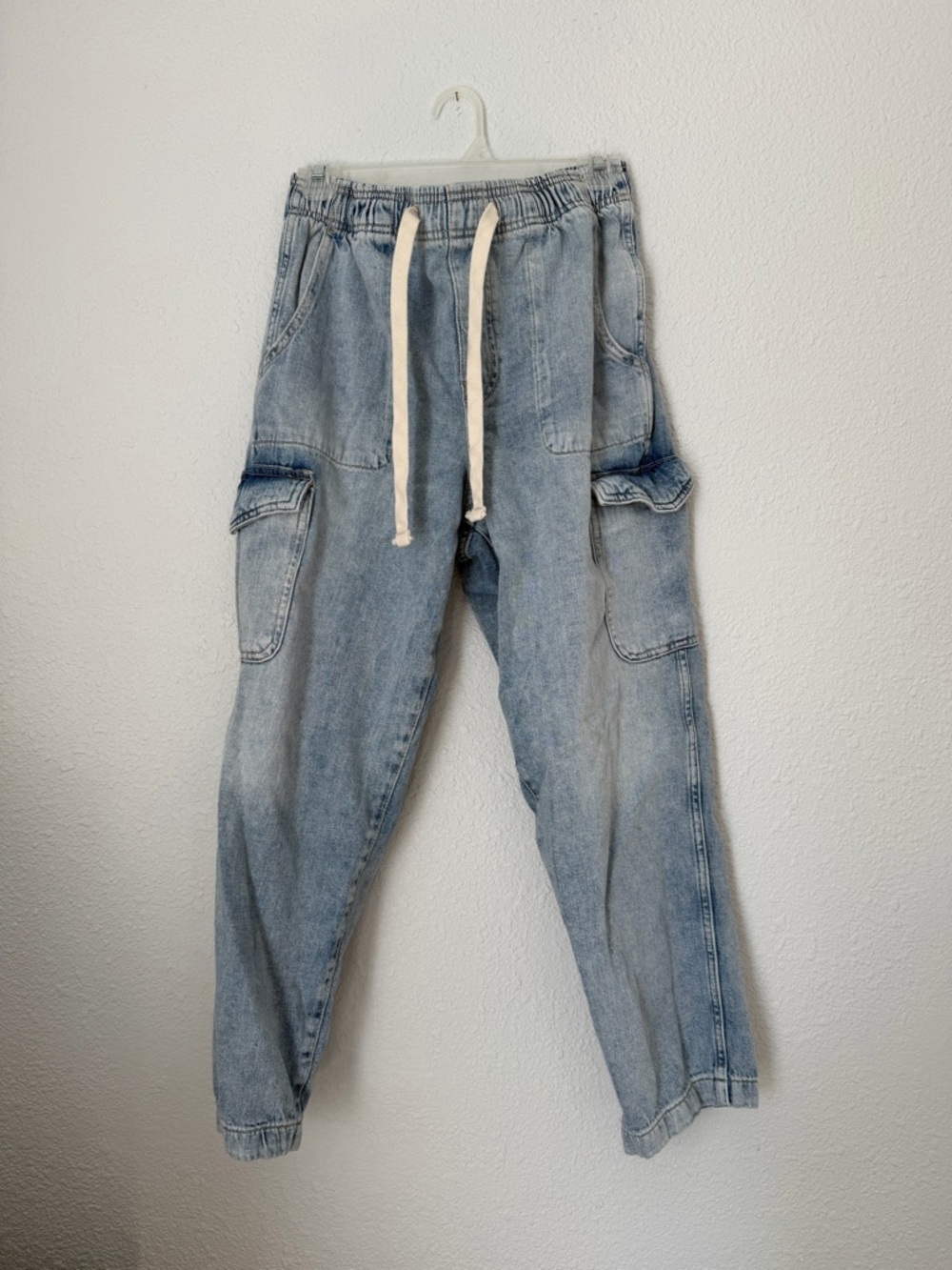 GAP Denim Easy Jean Cropped Cargo Pull On Pant | Medium